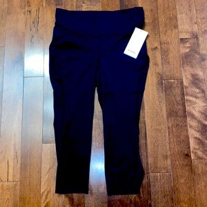 New with tags Lululemon 23 inch black crop capris